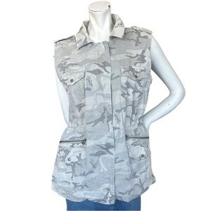 Velvet by Graham & Spencer Pale Green Gray Tan Camouflage Military Vest Medium